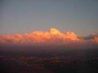 Un ptit tour de piste ... pour la photo...les nuages sont juste au dessus du massif du plomb du Cantal et Aurillac est à peine visible en bas de la photo